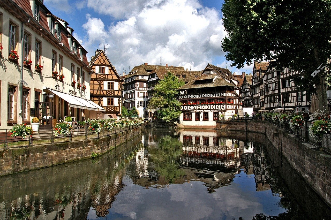 Hotel Alsace Lorraine in Amiens, France